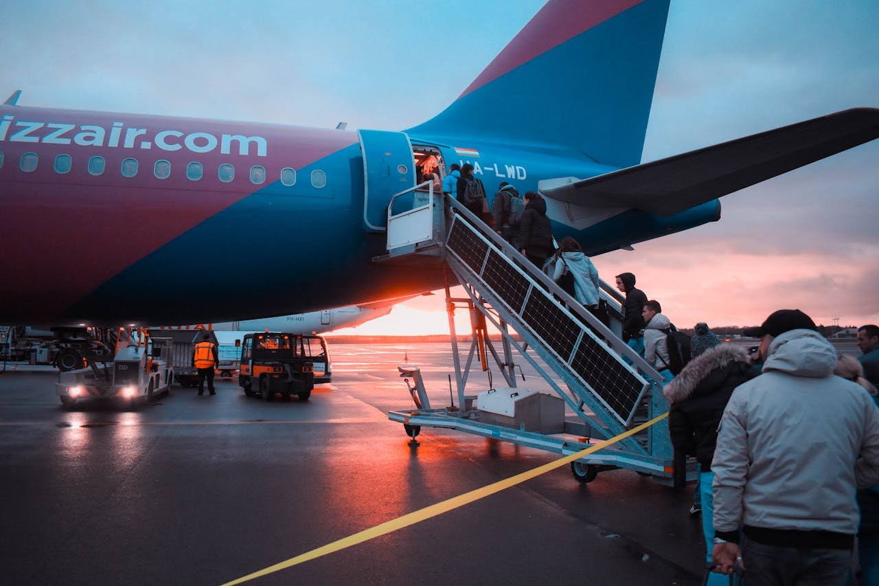 Major Airlines Cancel Flights Due to Severe Weather